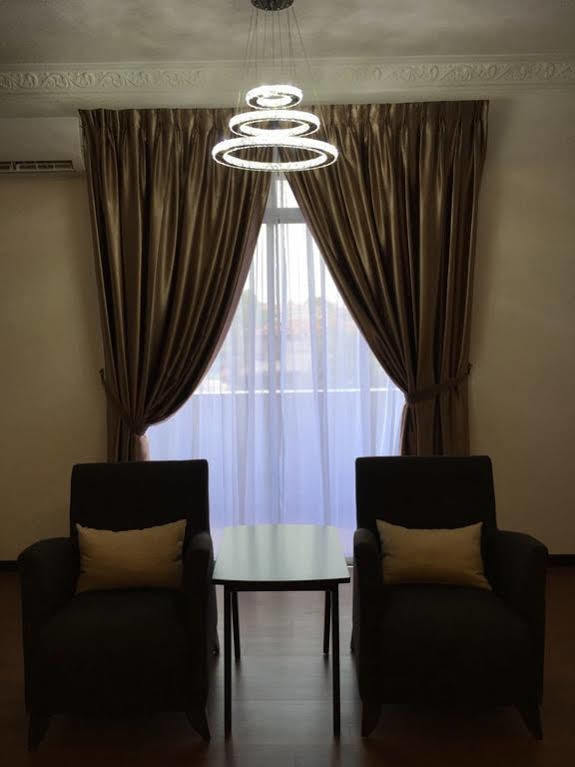 Midcity Service Suite Malacca Eksteriør bilde