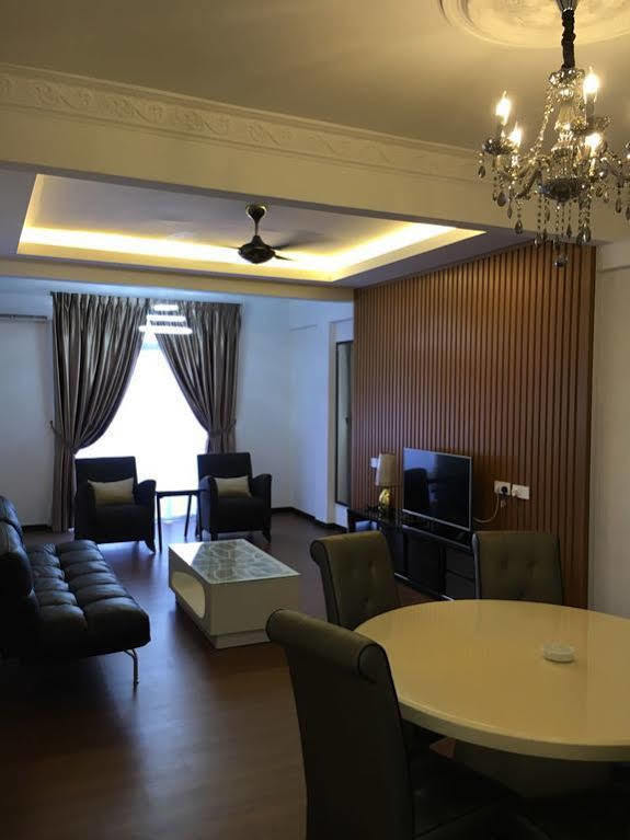 Midcity Service Suite Malacca Eksteriør bilde