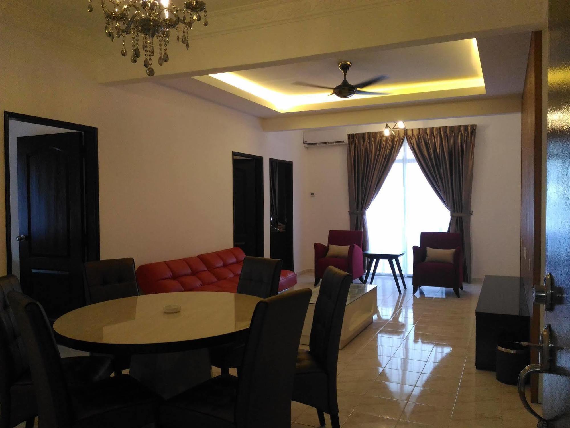 Midcity Service Suite Malacca Eksteriør bilde